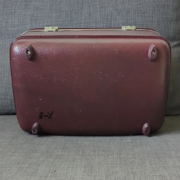 Vintage Burgundy Travel Case American Tourister With Working Lock - Picture 4 of 11